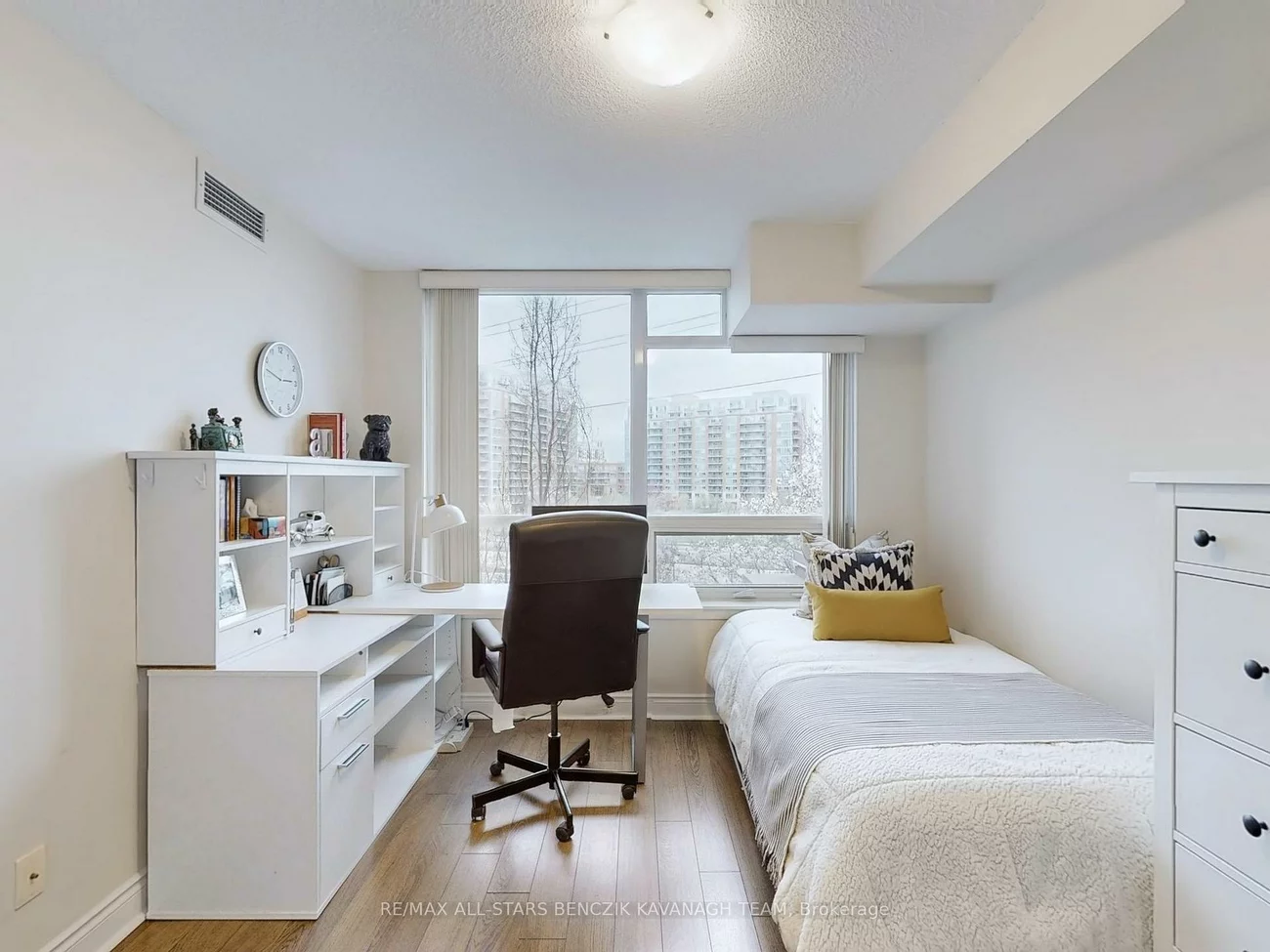 23, Cox, Unionville, Markham