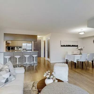 23, Cox, Unionville, Markham