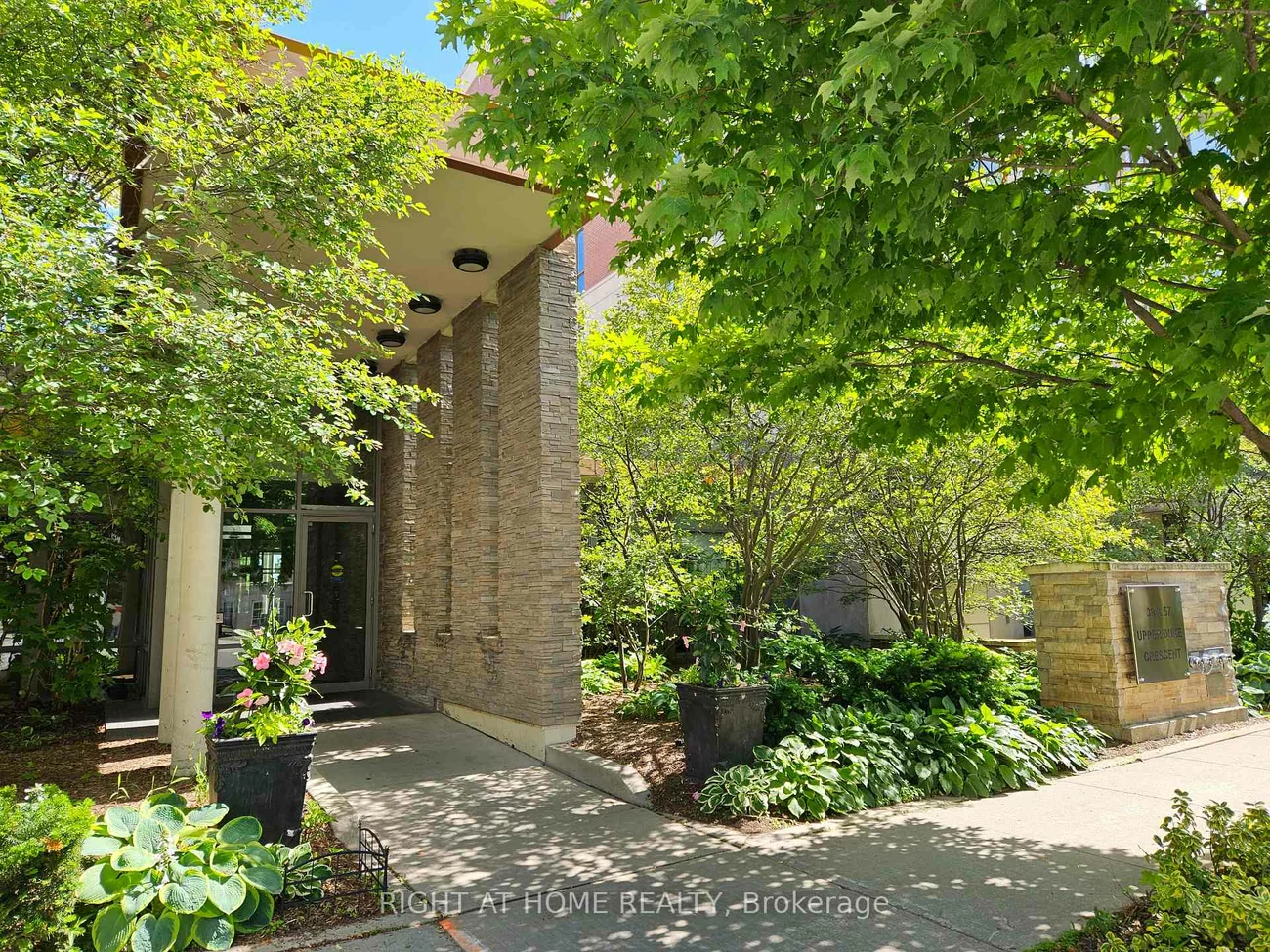 39, Upper Duke, Unionville, Markham