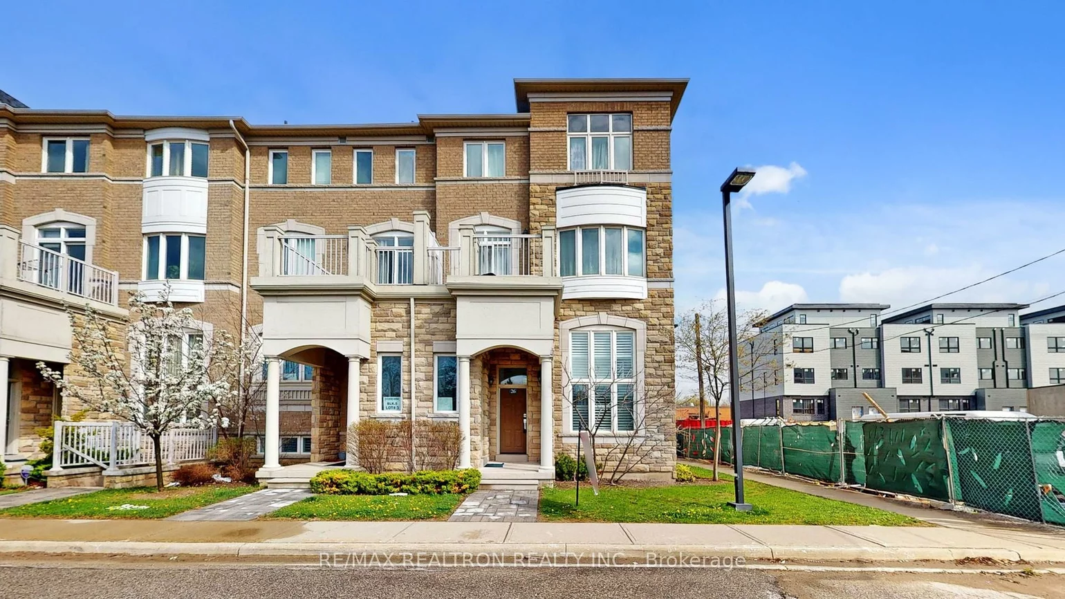 26, Comely, Milliken Mills East, Markham