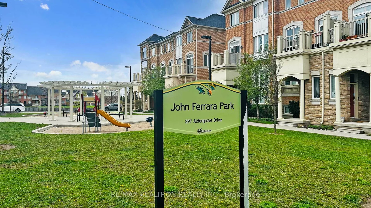 26, Comely, Milliken Mills East, Markham