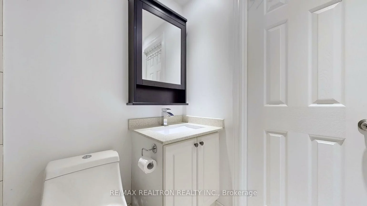 26, Comely, Milliken Mills East, Markham