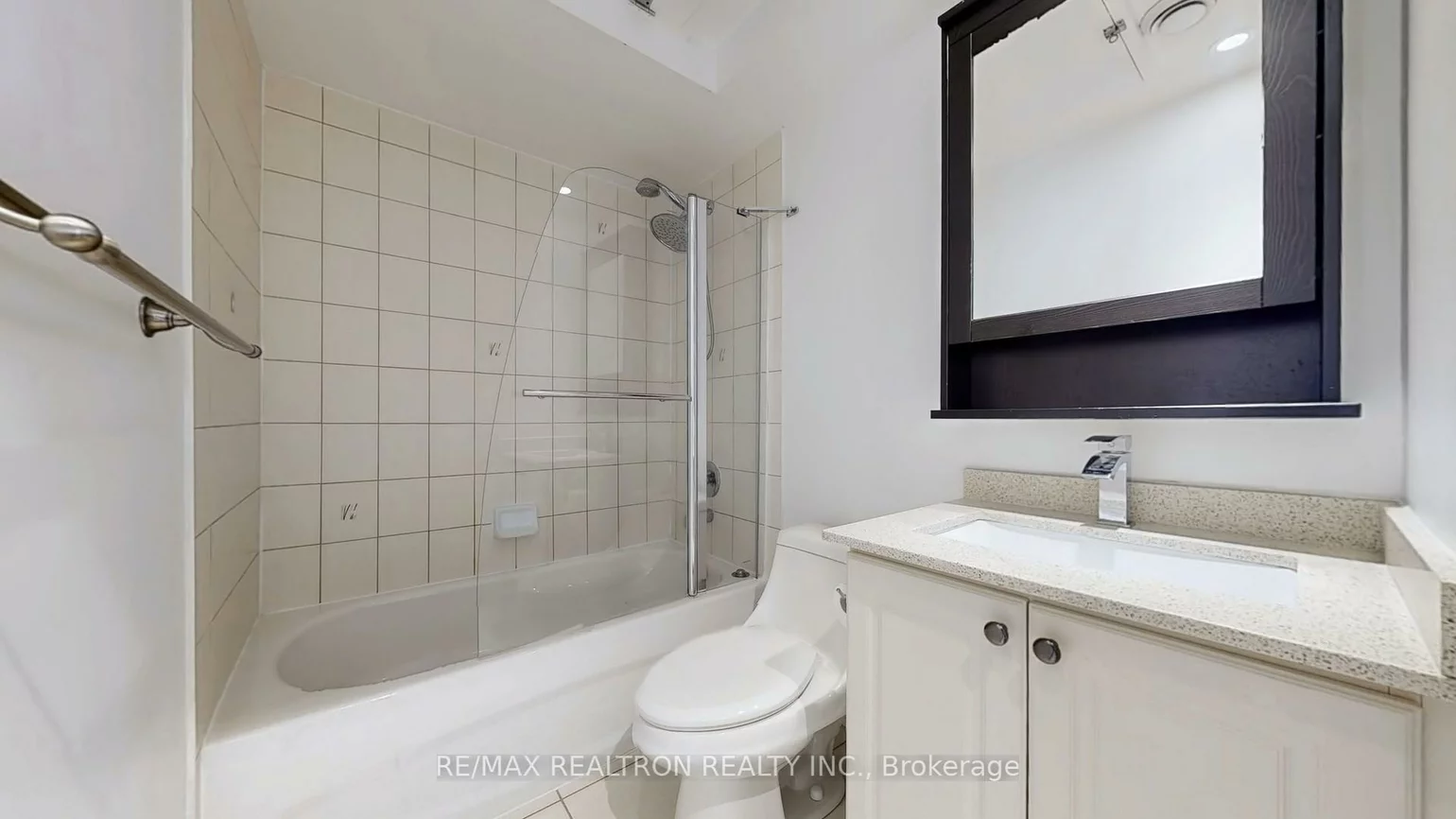26, Comely, Milliken Mills East, Markham
