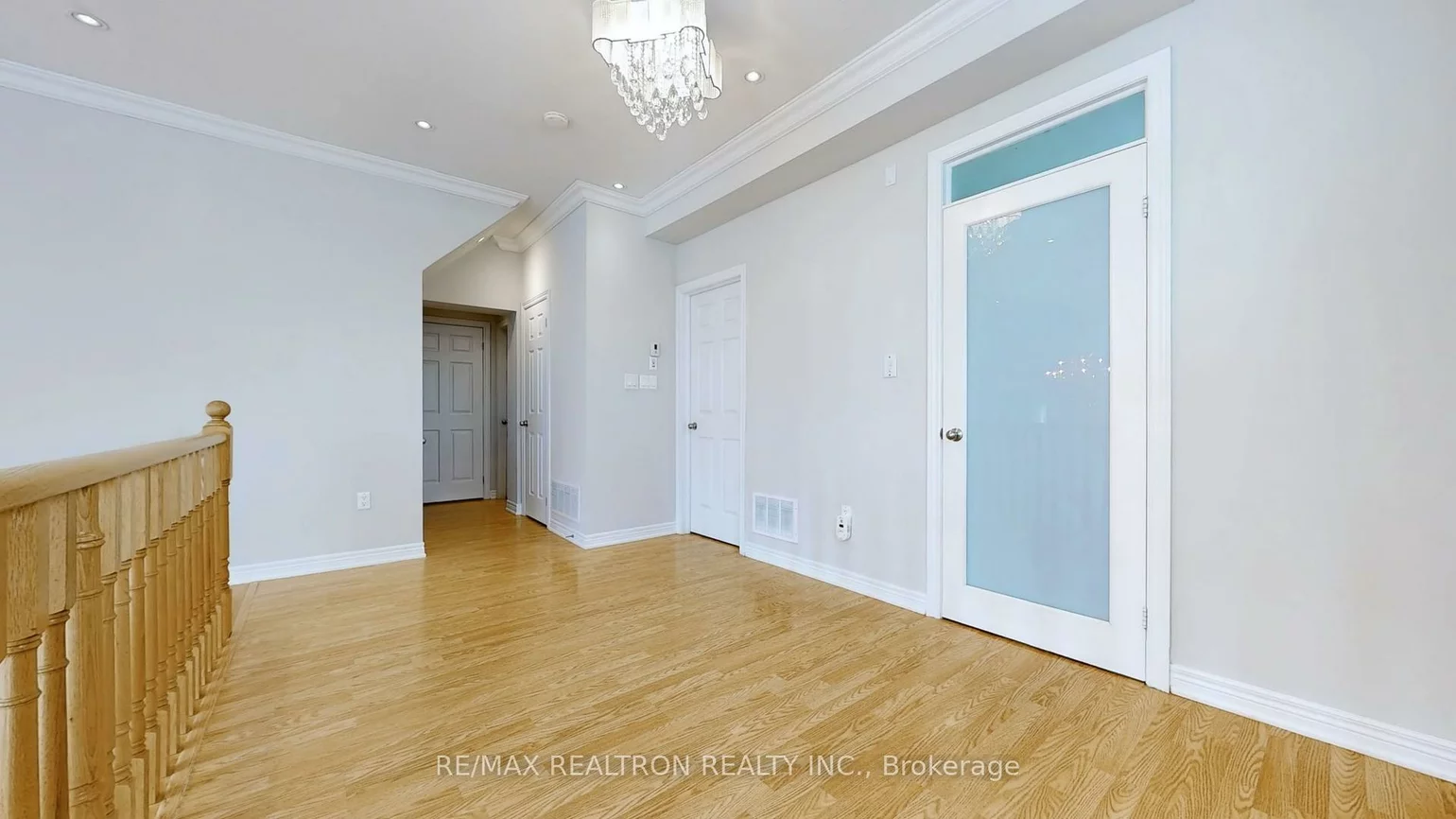 26, Comely, Milliken Mills East, Markham
