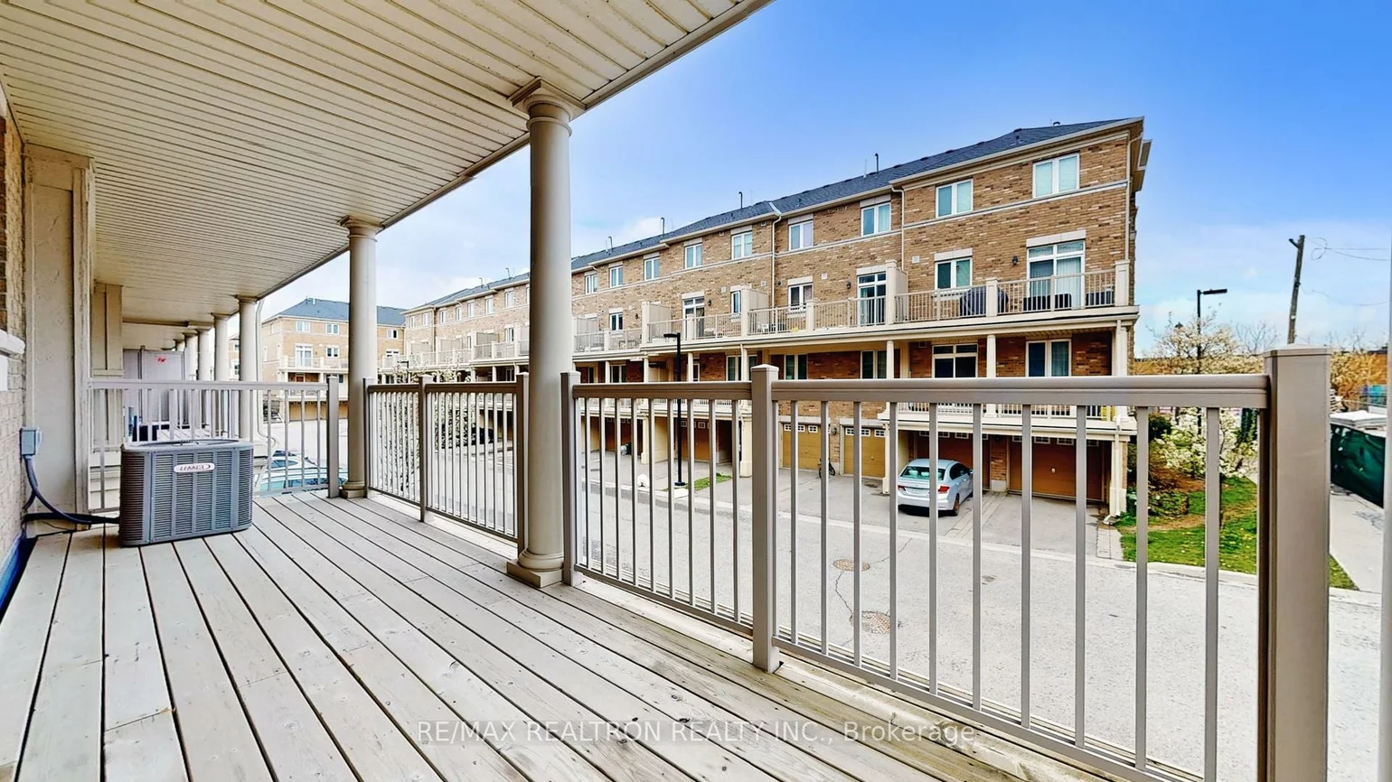 26, Comely, Milliken Mills East, Markham