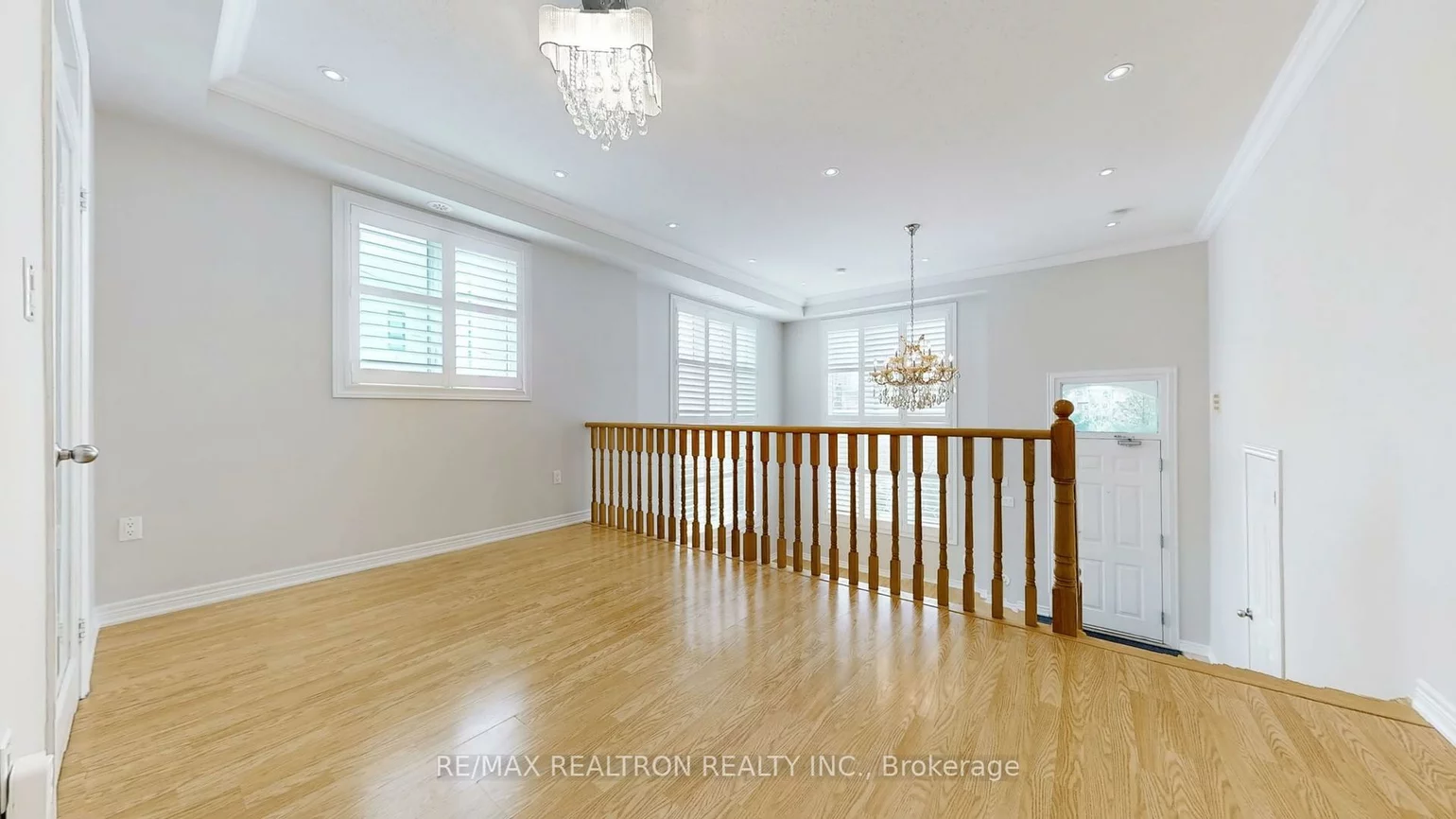 26, Comely, Milliken Mills East, Markham