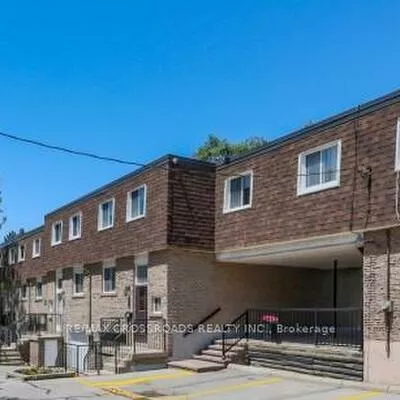 27, The Carriage, Royal Orchard, Markham