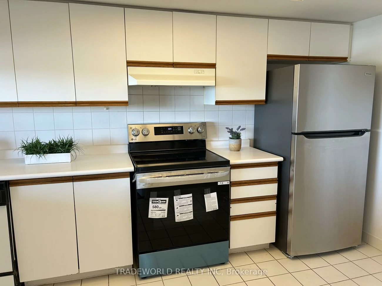 7825, Bayview, Aileen-Willowbrook, Markham