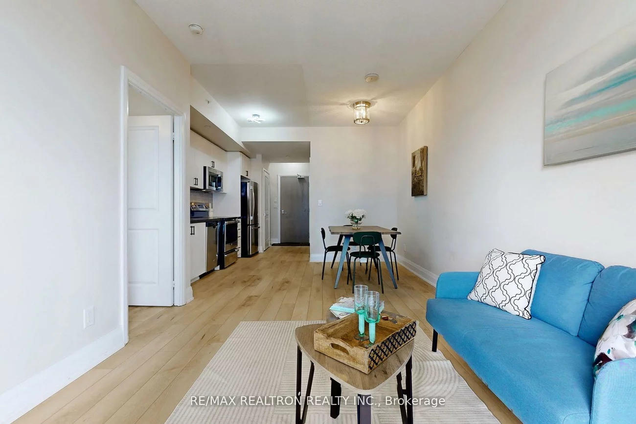 7167, Yonge, Thornhill, Markham