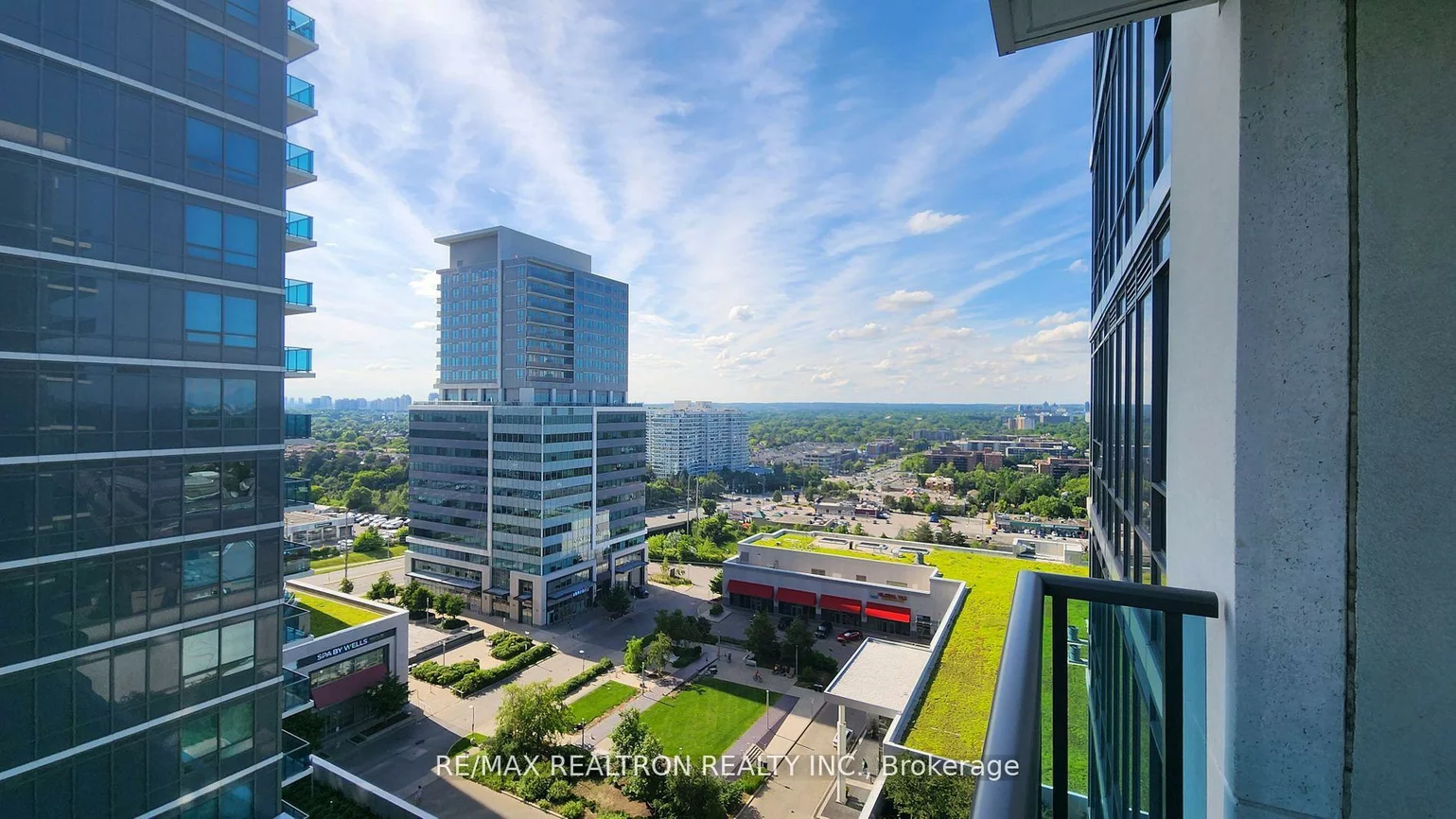 7167, Yonge, Thornhill, Markham