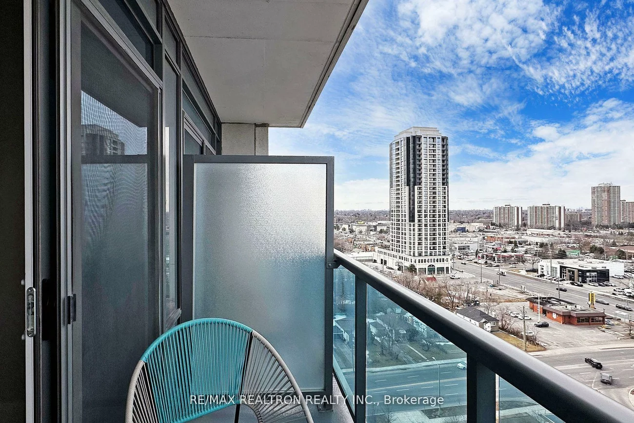 7167, Yonge, Thornhill, Markham