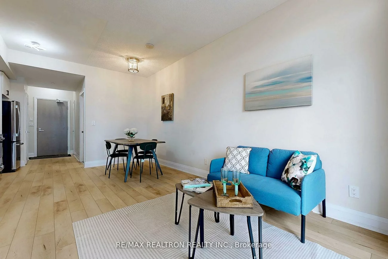 7167, Yonge, Thornhill, Markham