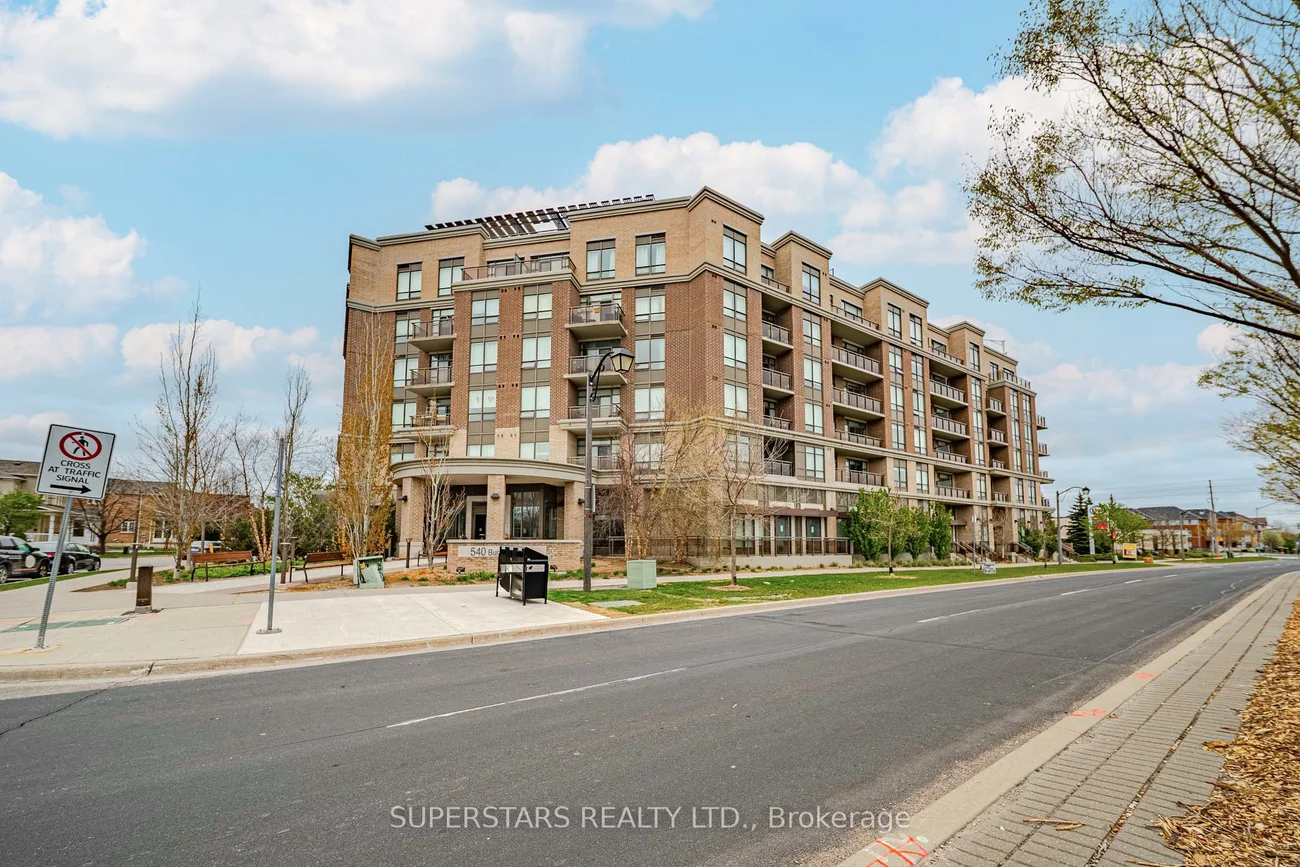 540, Bur Oak, Berczy, Markham