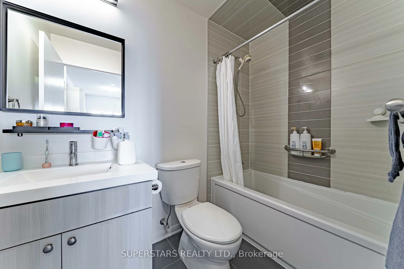 540, Bur Oak, Berczy, Markham