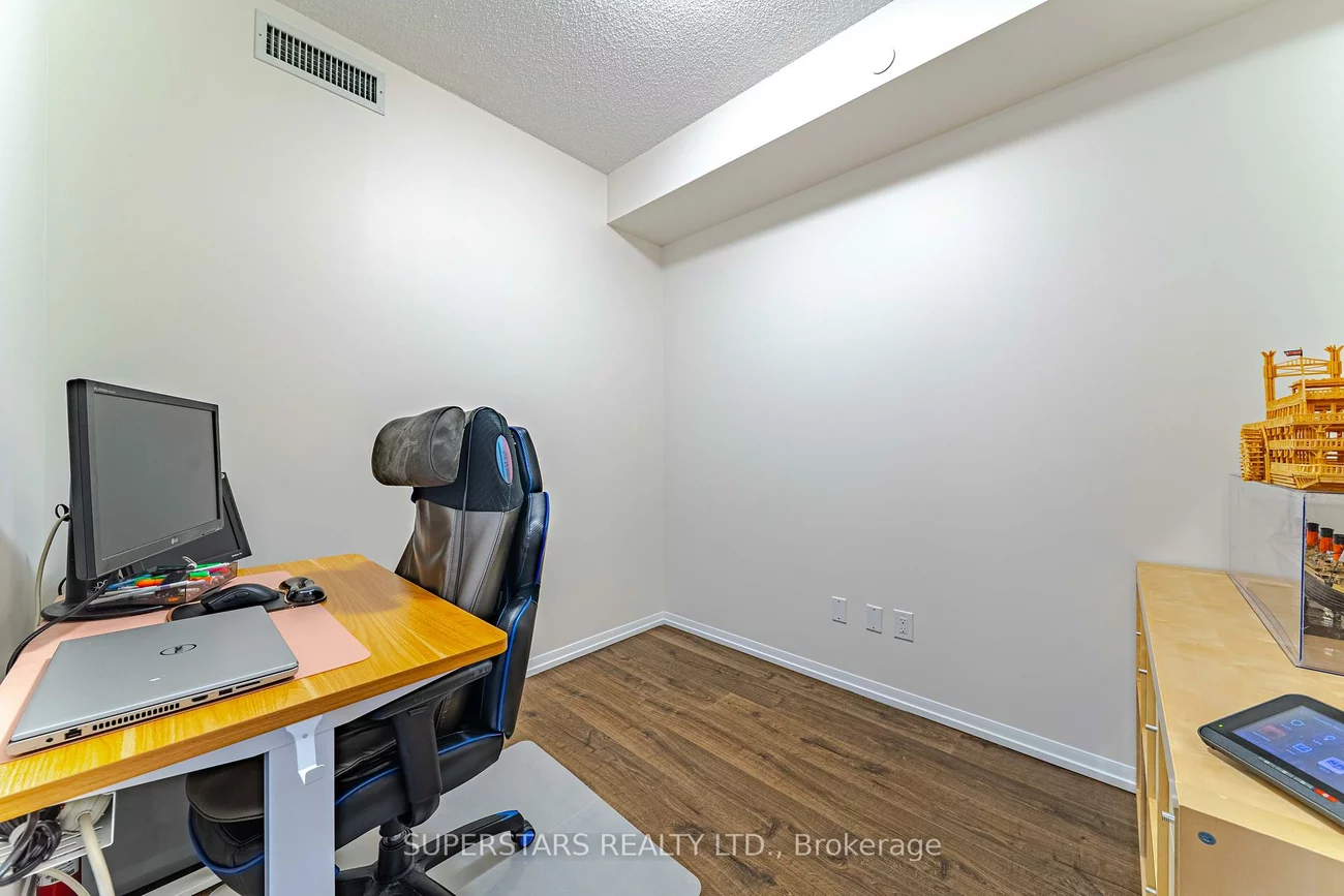 540, Bur Oak, Berczy, Markham