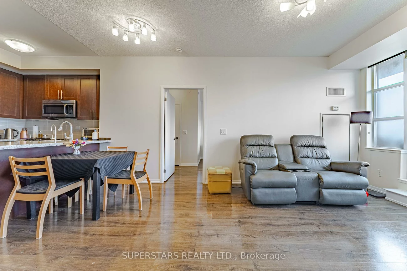 540, Bur Oak, Berczy, Markham