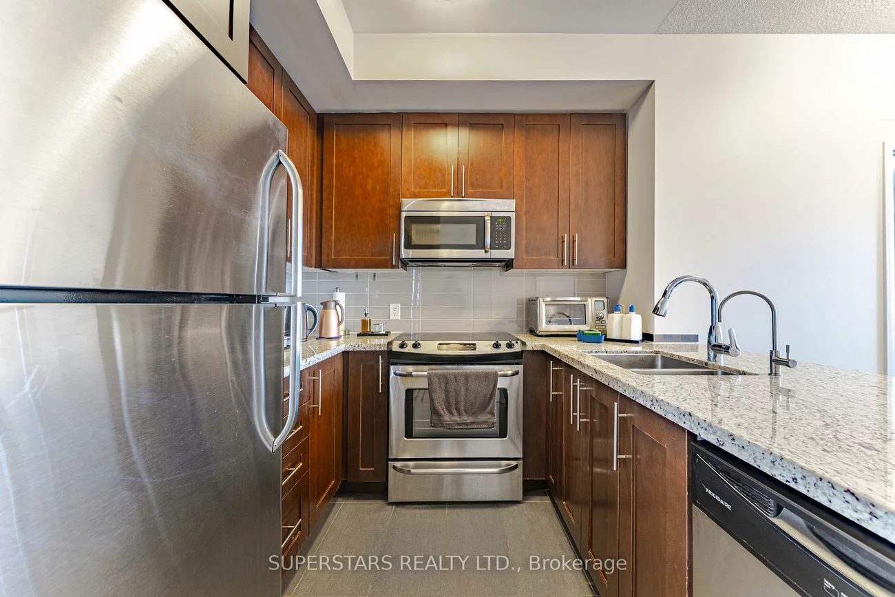 540, Bur Oak, Berczy, Markham