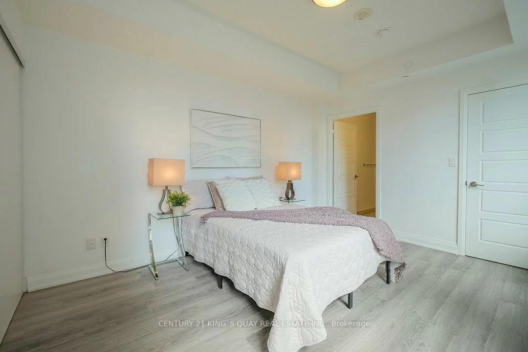 15, water walk, Unionville, Markham