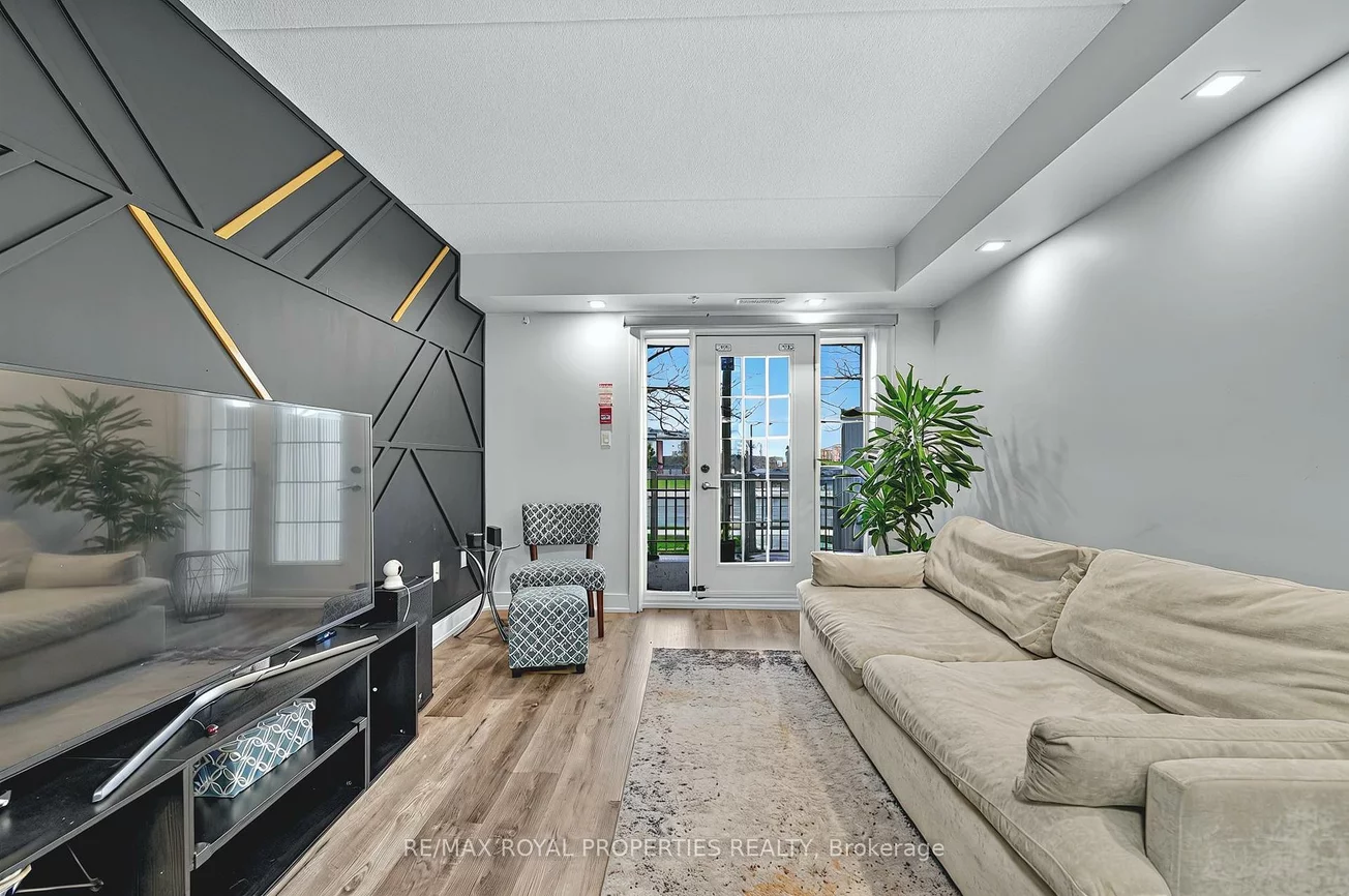 7424, Markham, Middlefield, Markham
