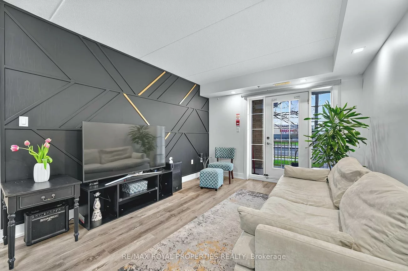 7424, Markham, Middlefield, Markham
