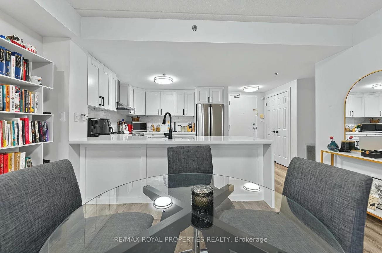 7424, Markham, Middlefield, Markham