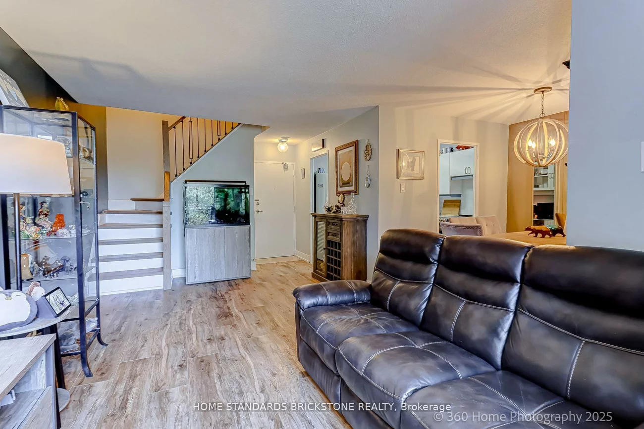 16, Elgin, Thornhill, Markham