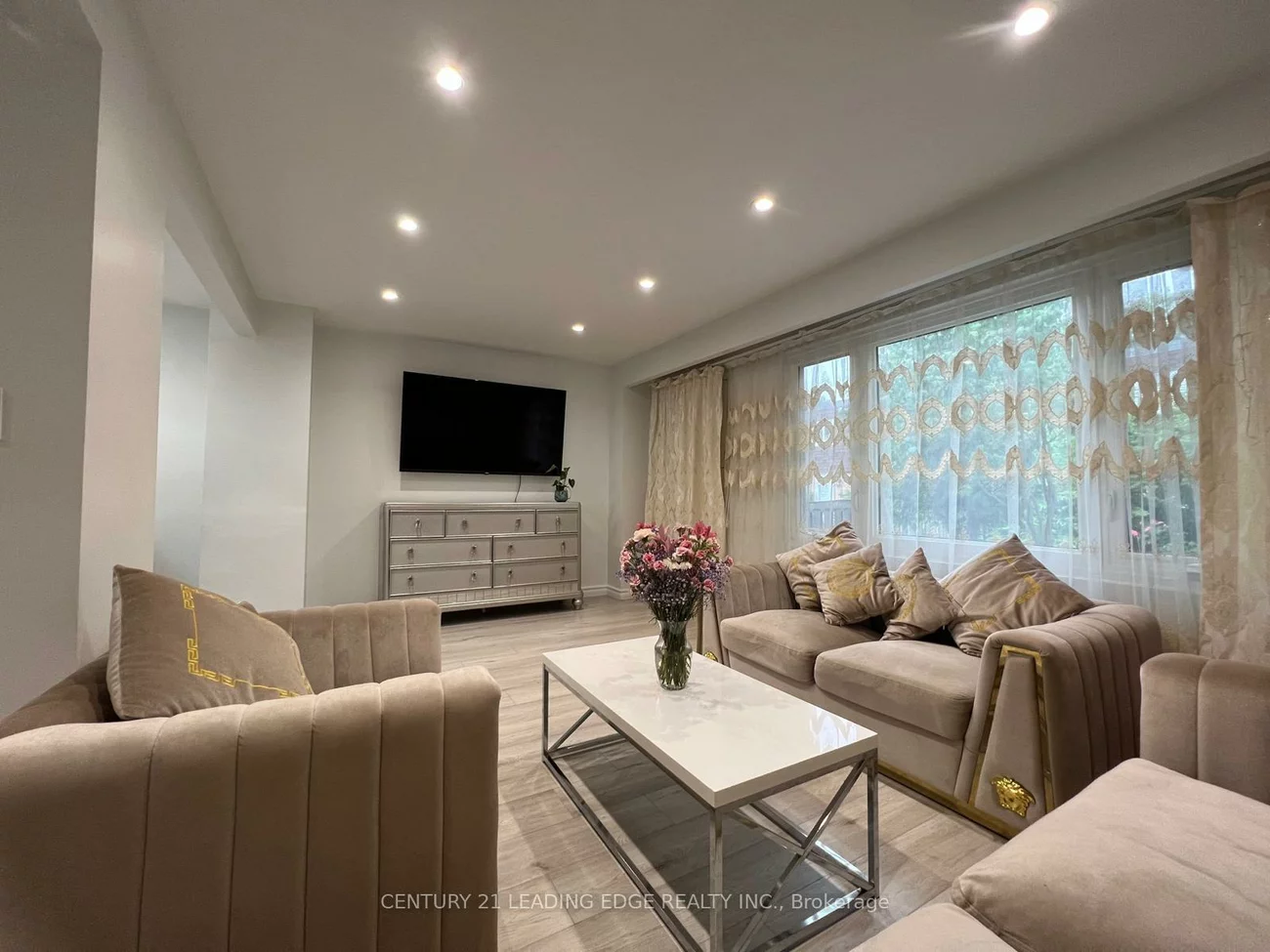 35, The Carriage, Royal Orchard, Markham
