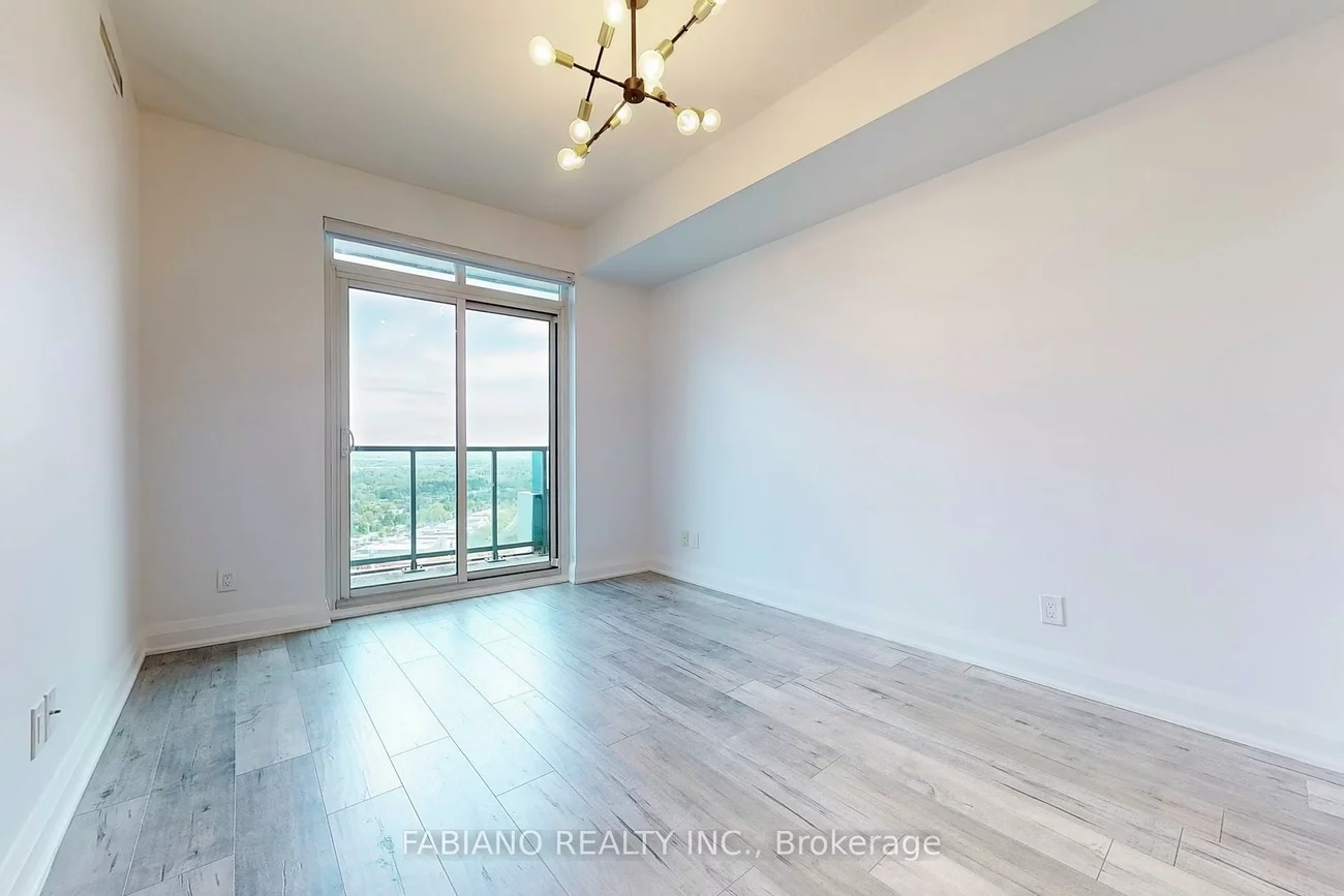 7171, Yonge, Thornhill, Markham