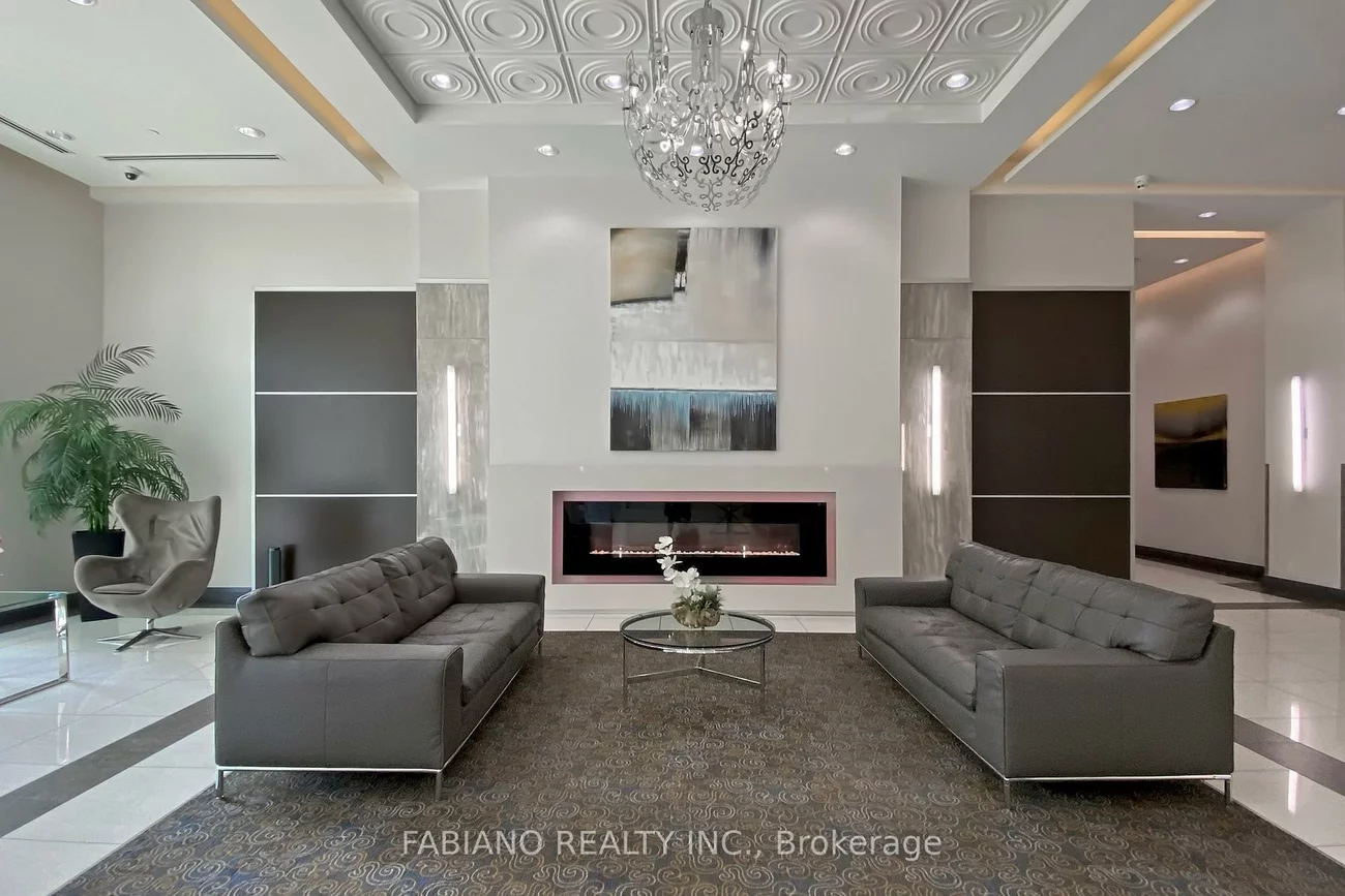 7171, Yonge, Thornhill, Markham