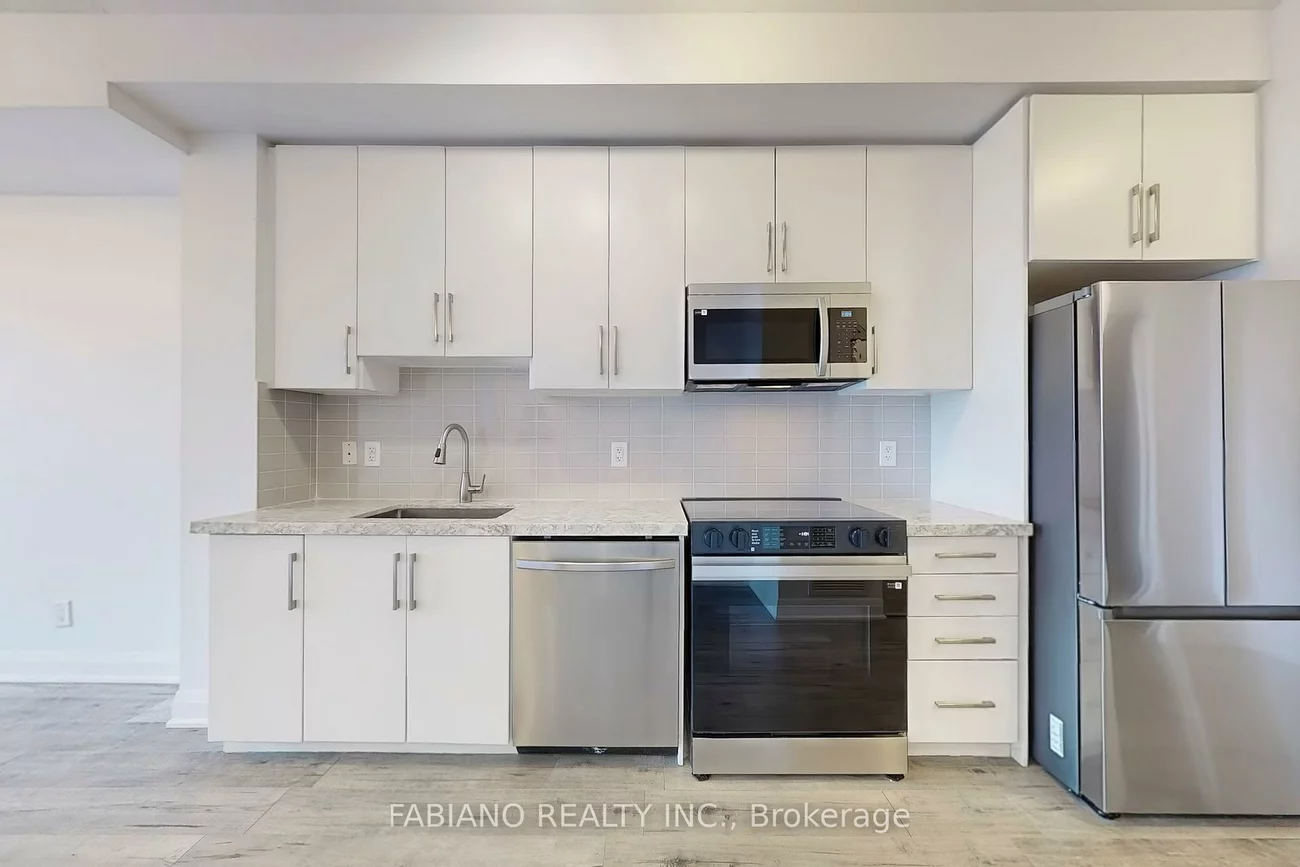 7171, Yonge, Thornhill, Markham