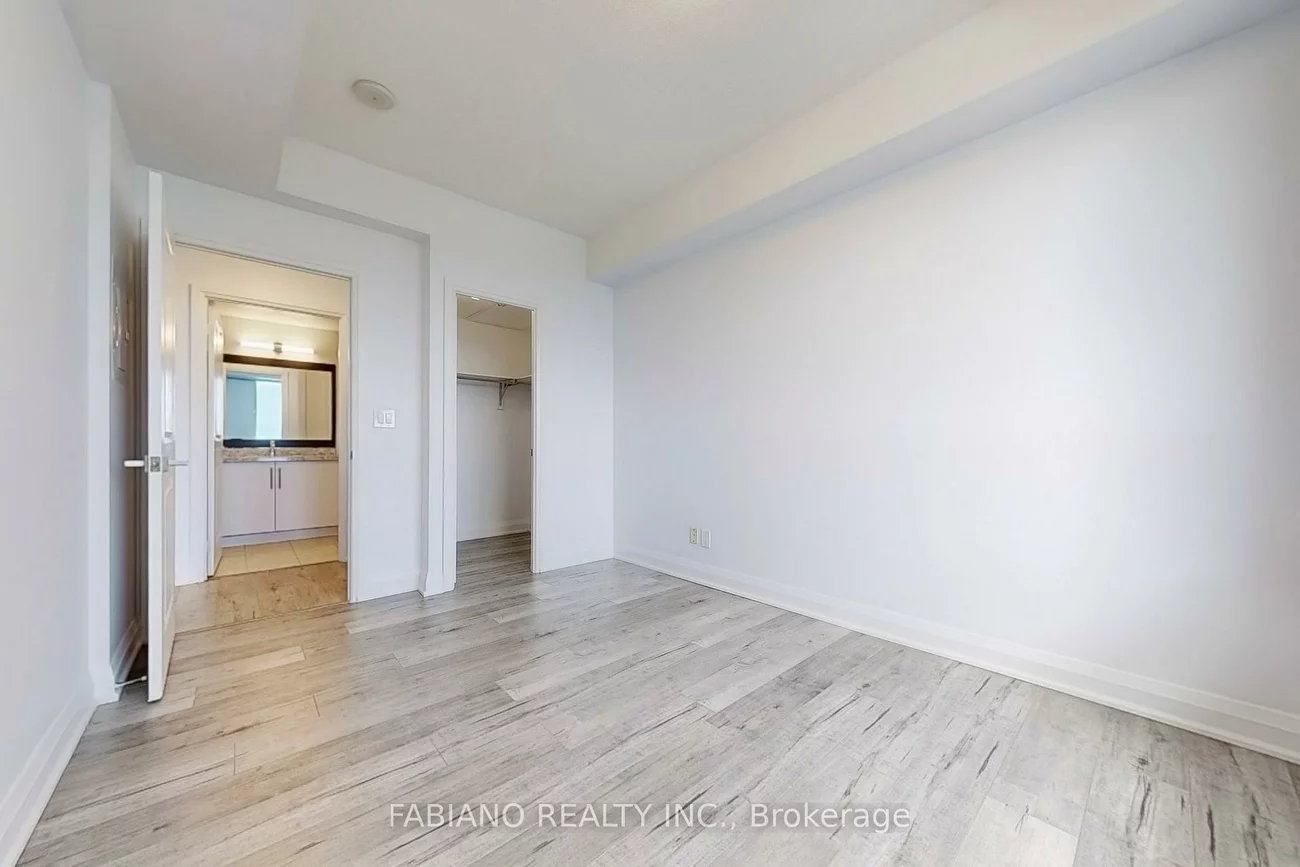 7171, Yonge, Thornhill, Markham