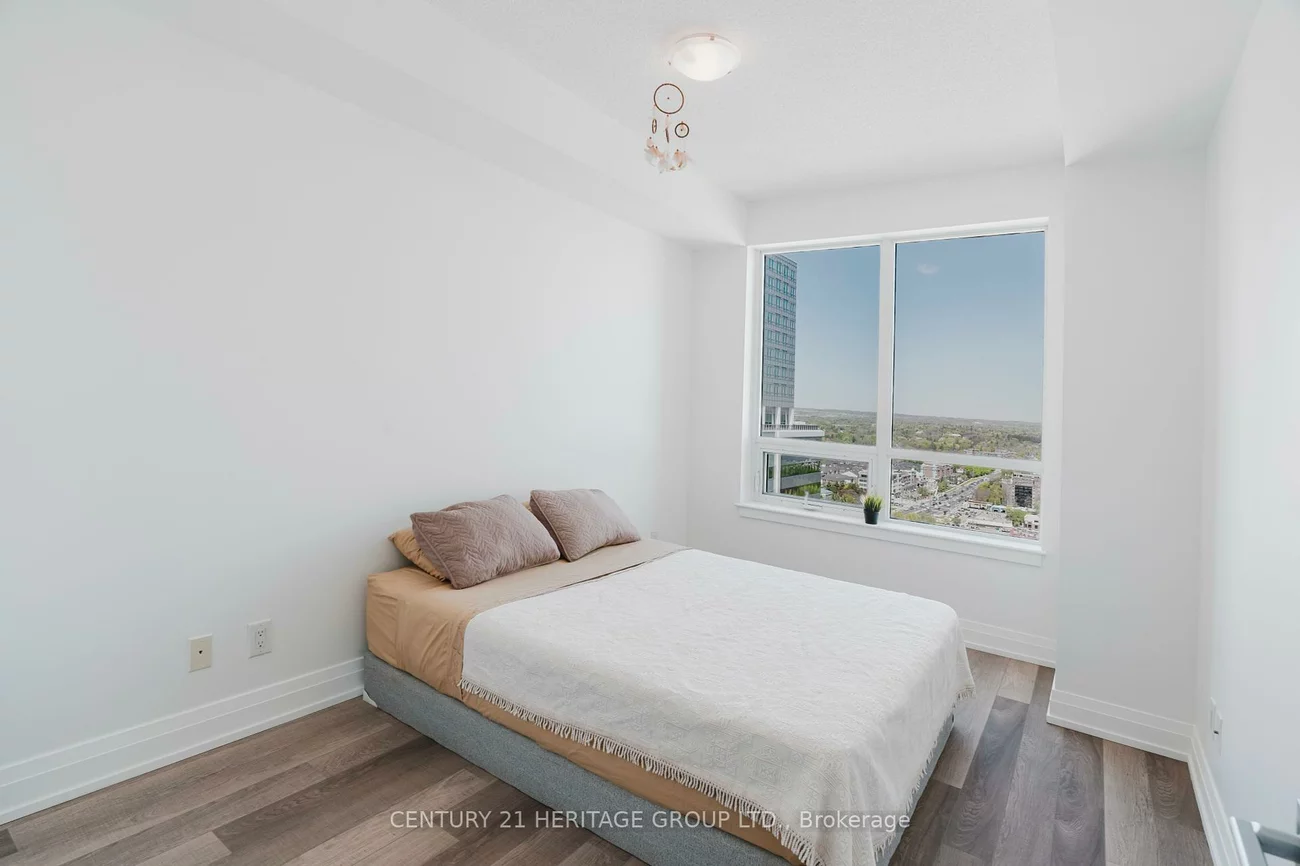 7165, Yonge, Grandview, Markham