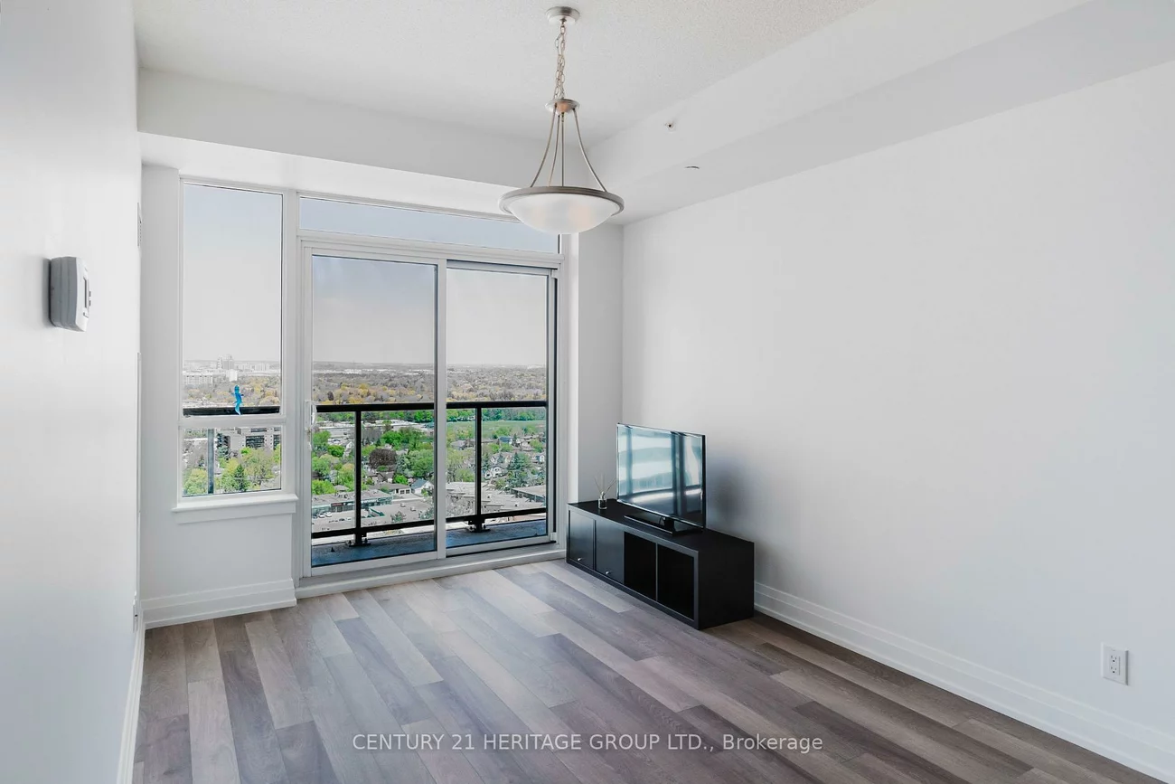 7165, Yonge, Grandview, Markham