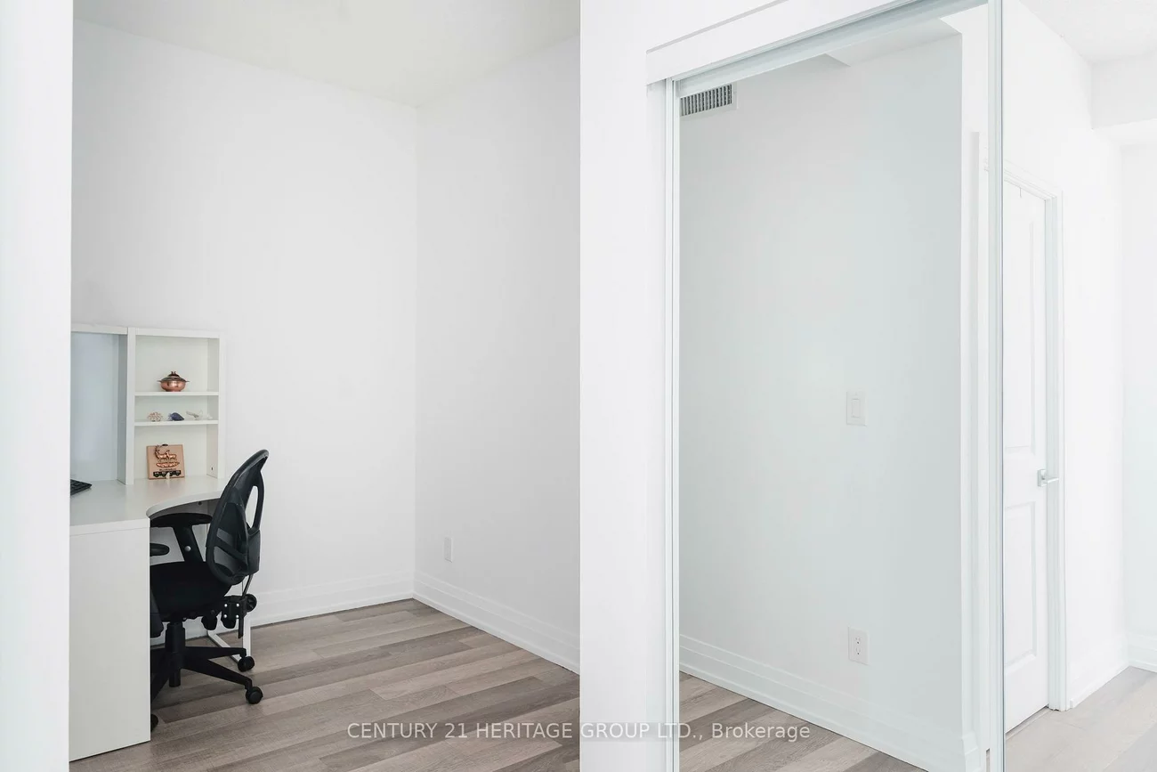 7165, Yonge, Grandview, Markham
