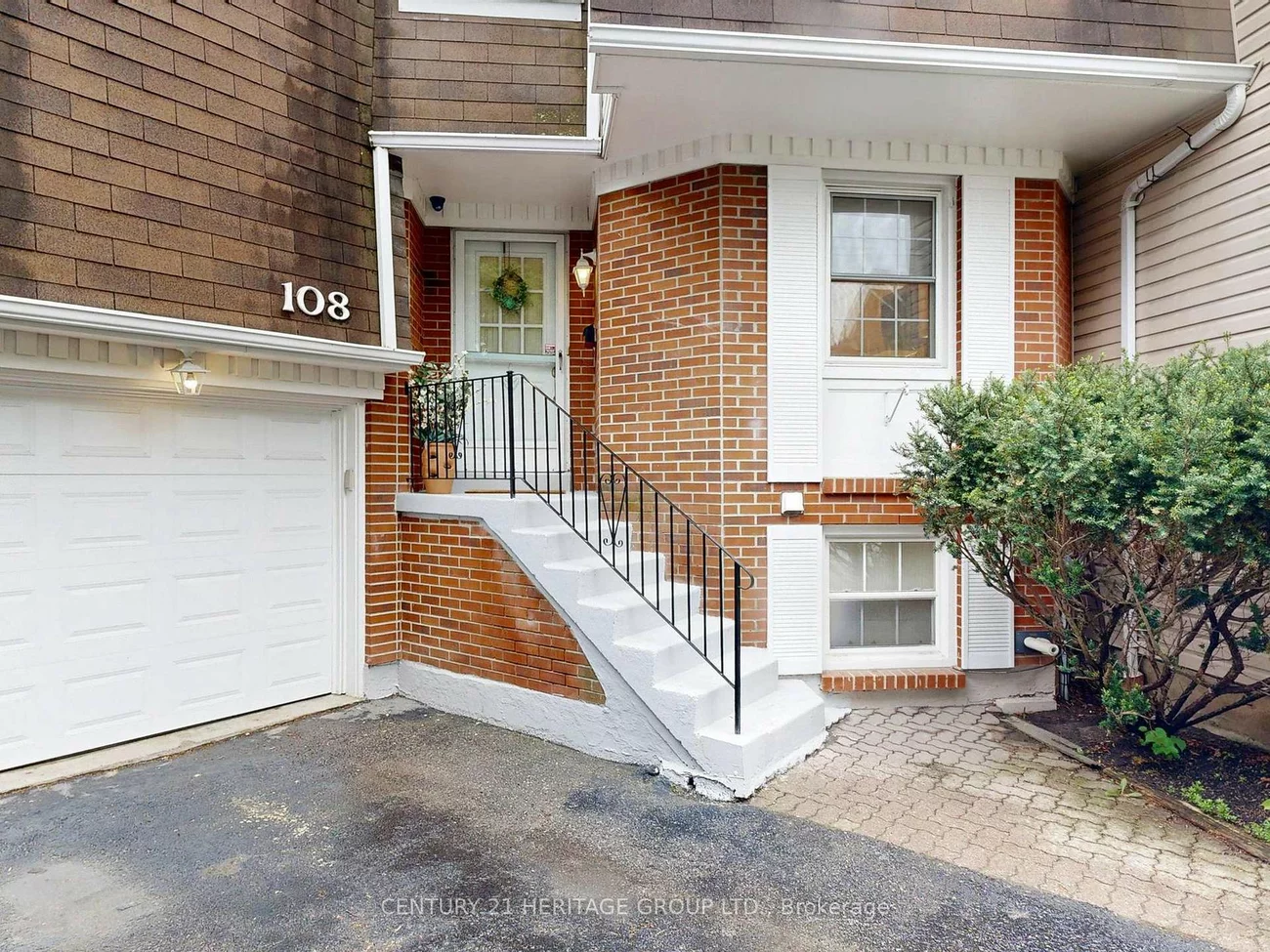 108, Confederation, Thornhill, Markham