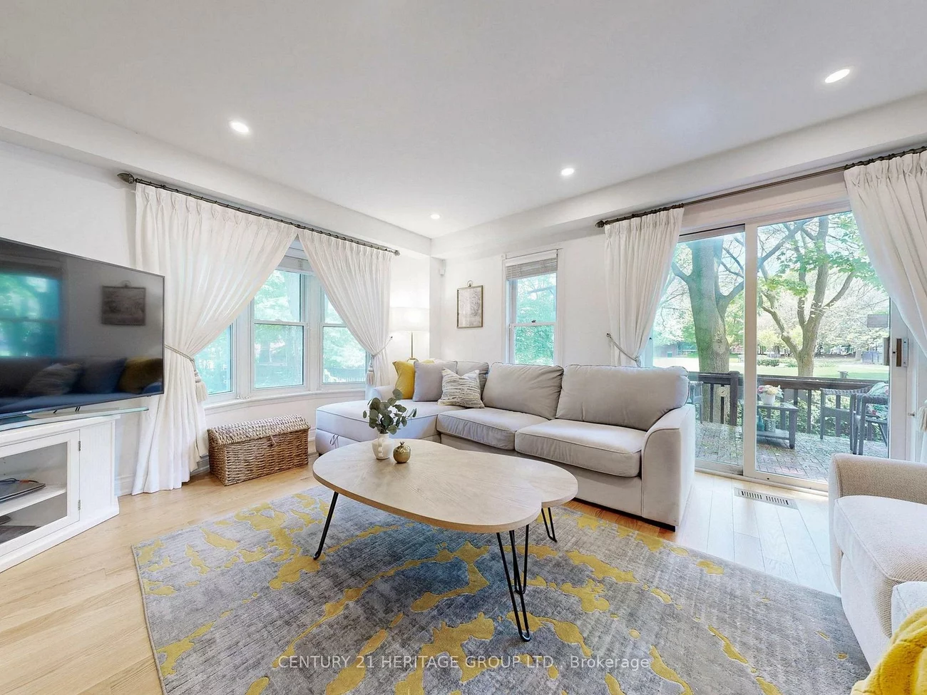 108, Confederation, Thornhill, Markham