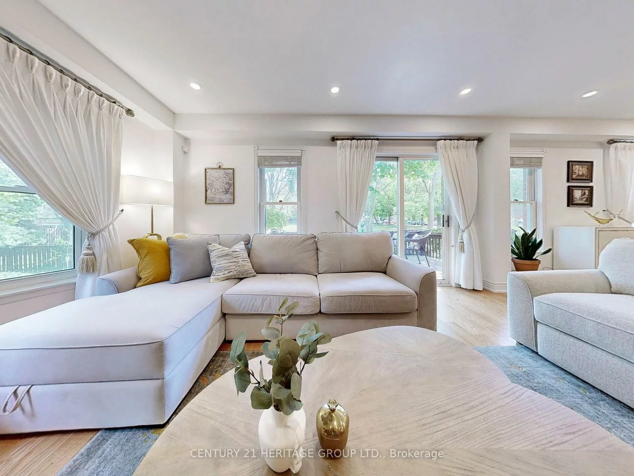 108, Confederation, Thornhill, Markham