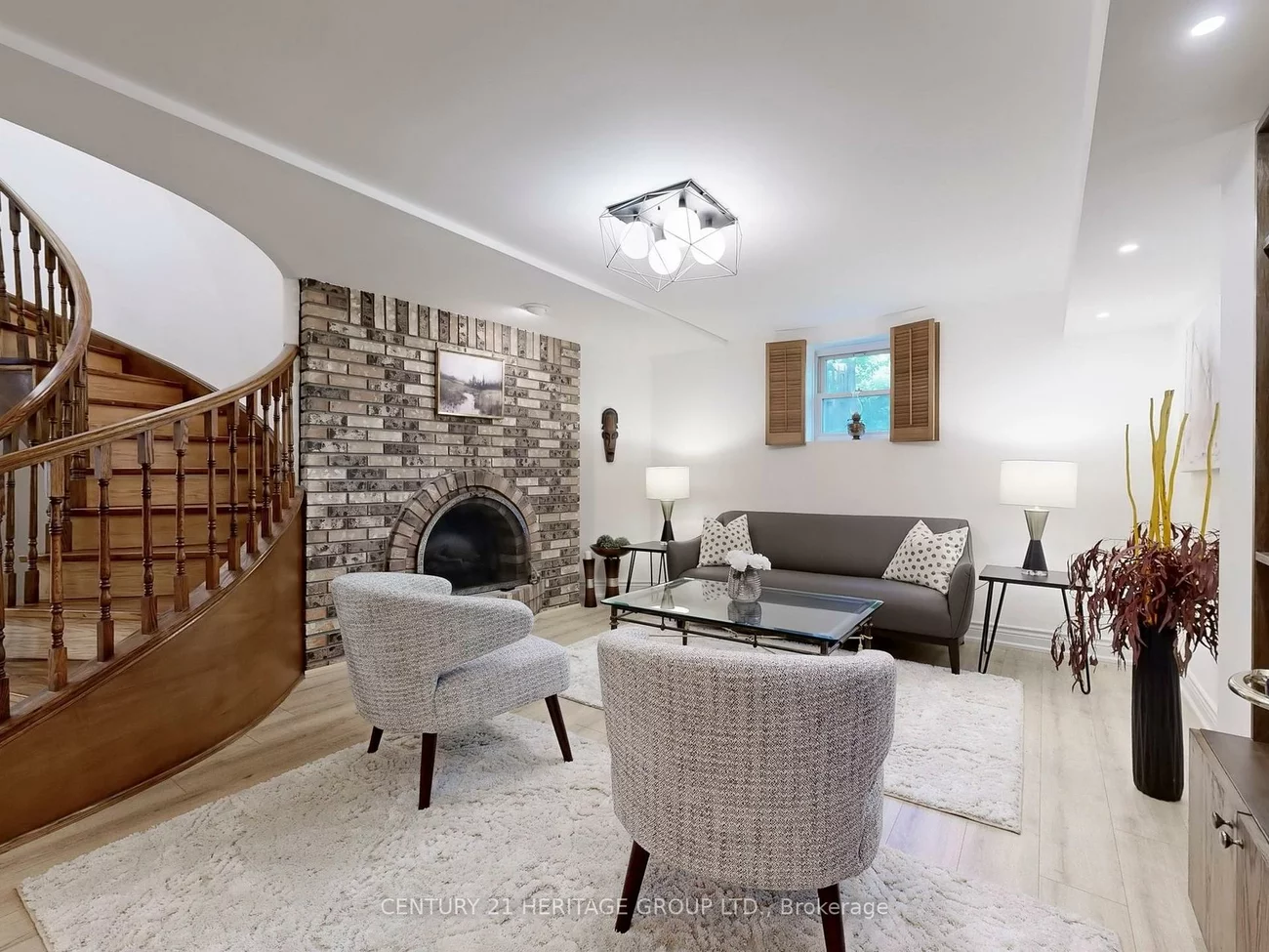 108, Confederation, Thornhill, Markham