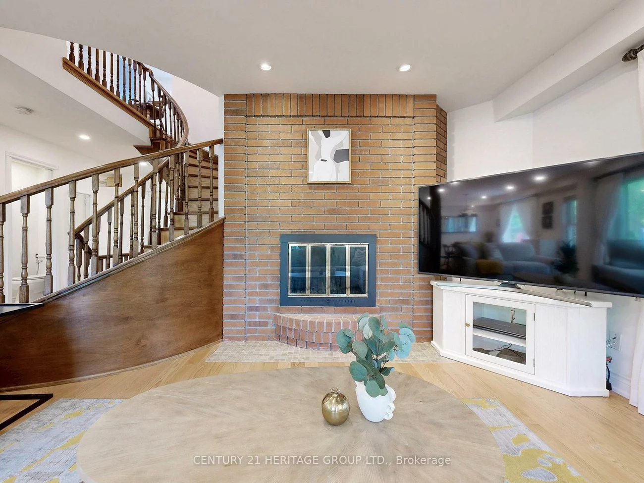 108, Confederation, Thornhill, Markham