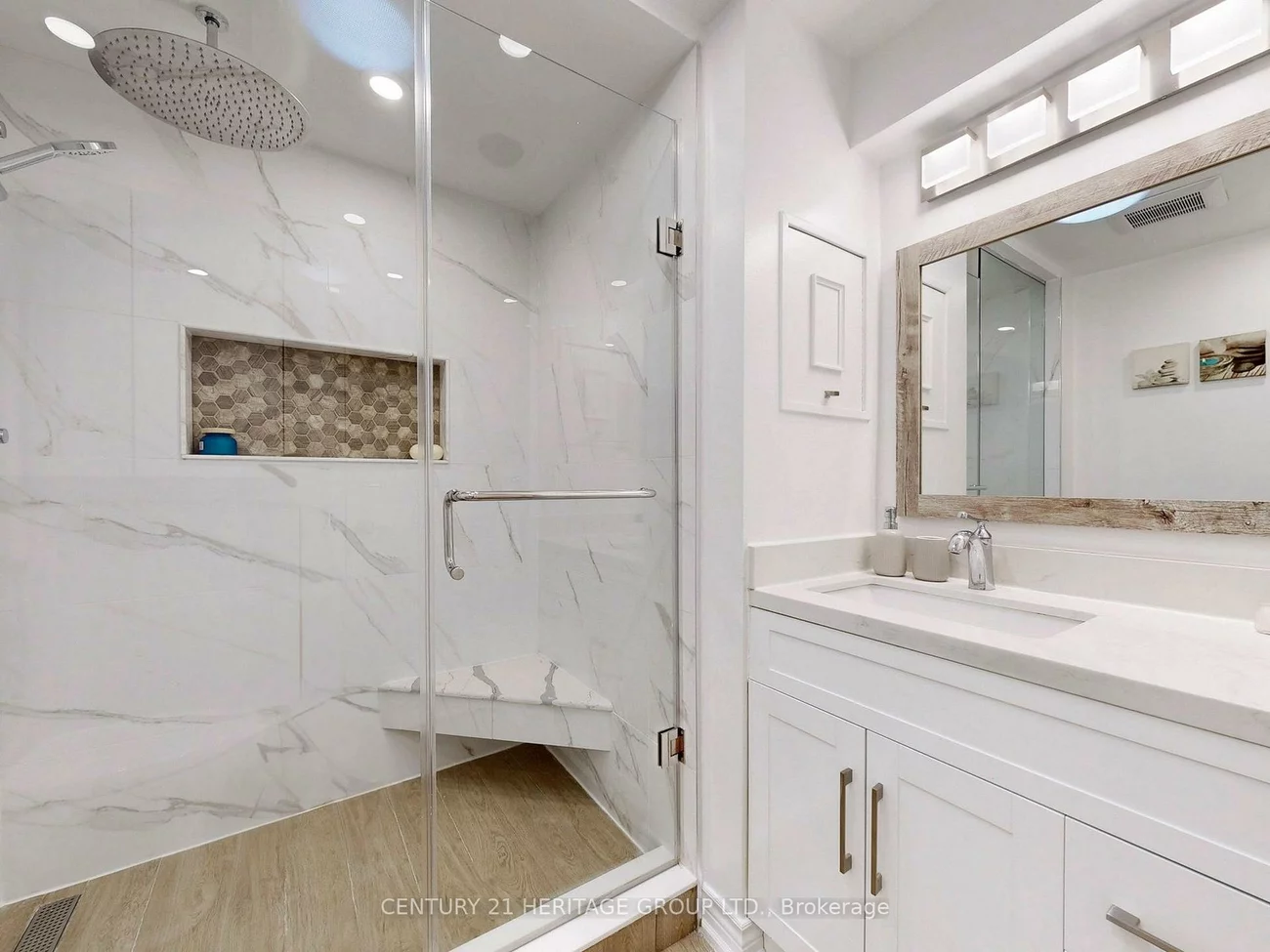 108, Confederation, Thornhill, Markham