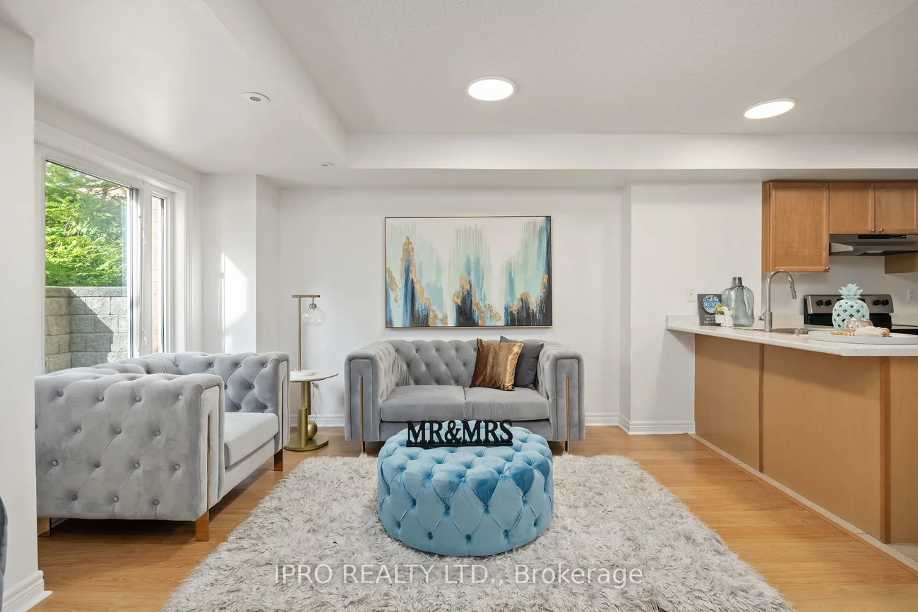 312, John, Aileen-Willowbrook, Markham