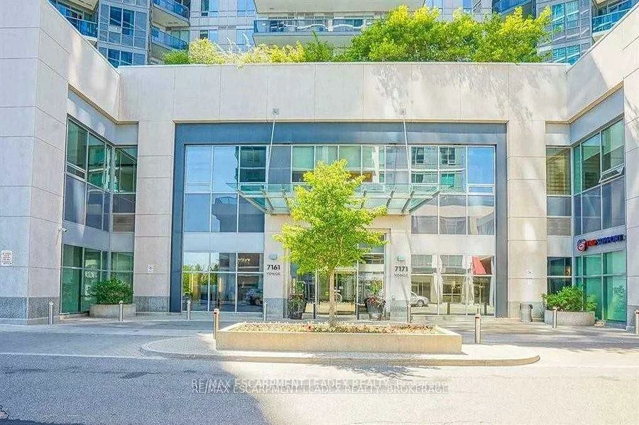 7161, Yonge, Thornhill, Markham