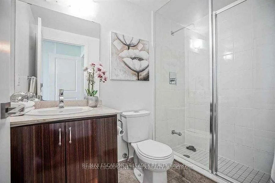 7161, Yonge, Thornhill, Markham