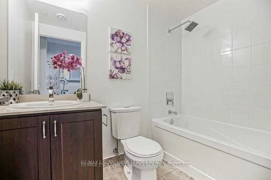 7161, Yonge, Thornhill, Markham