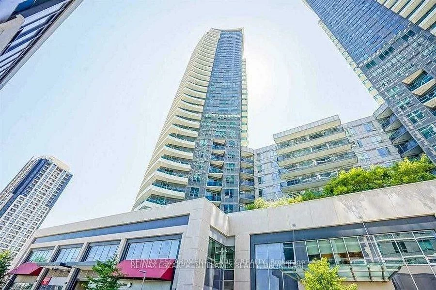 7161, Yonge, Thornhill, Markham