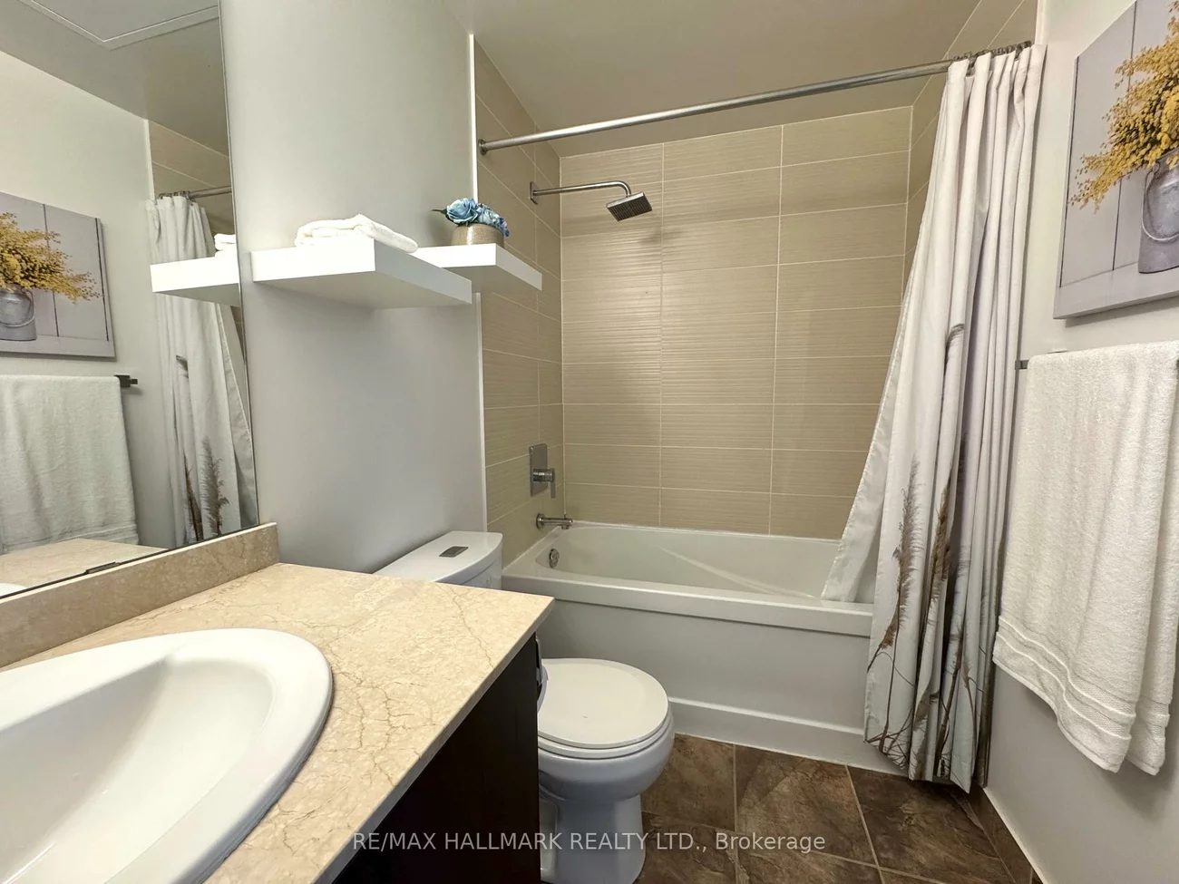 7161, Yonge, Grandview, Markham