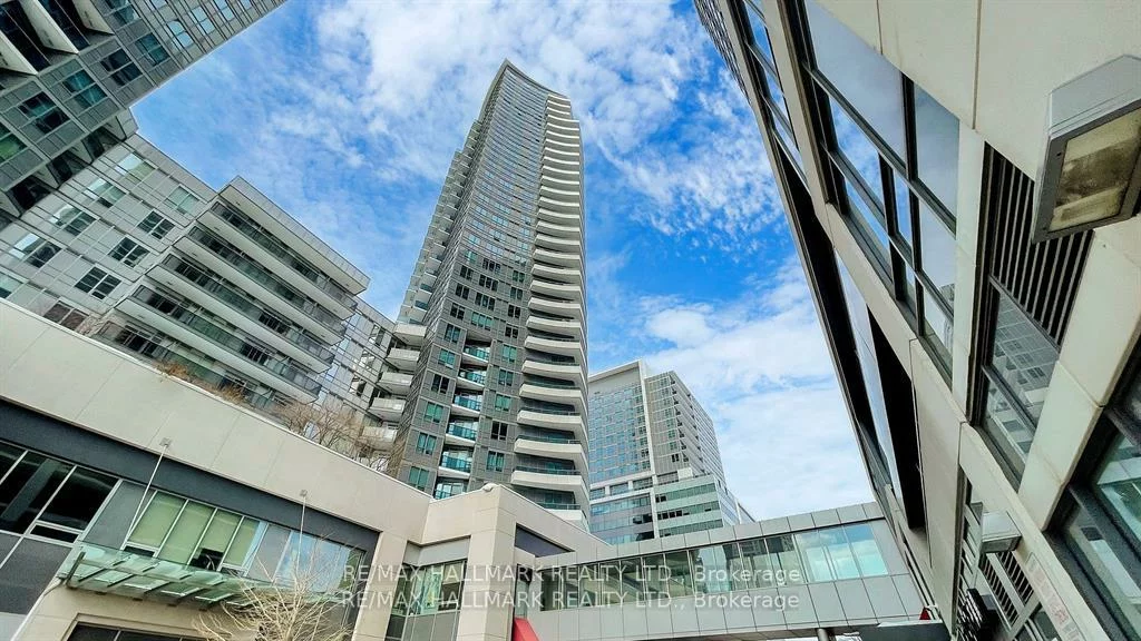 7161, Yonge, Grandview, Markham