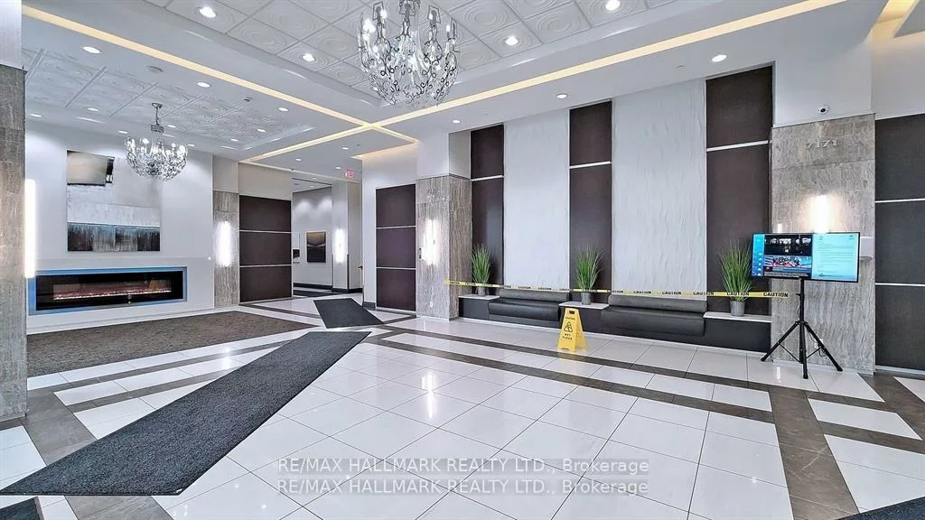 7161, Yonge, Grandview, Markham