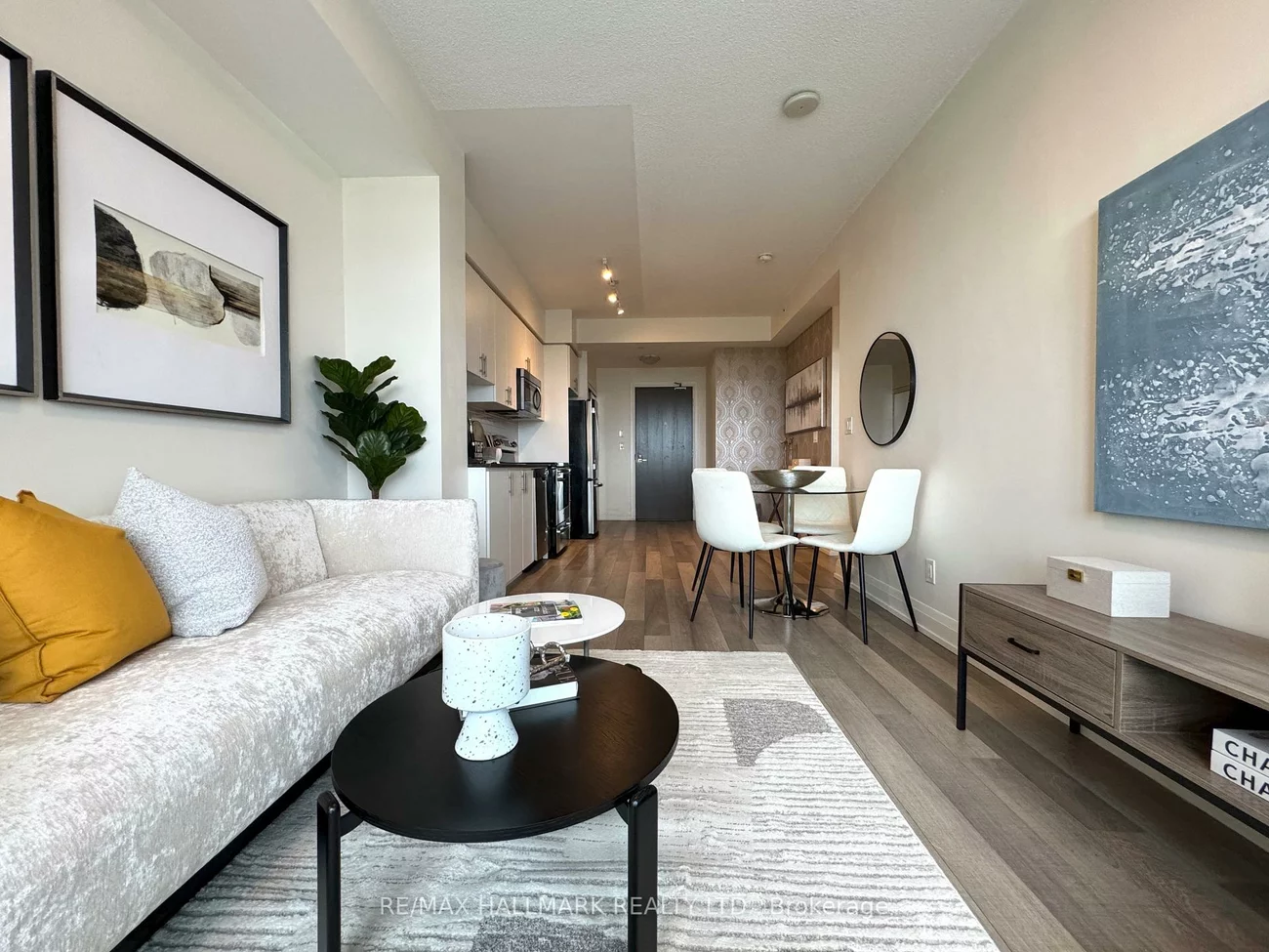 7161, Yonge, Grandview, Markham