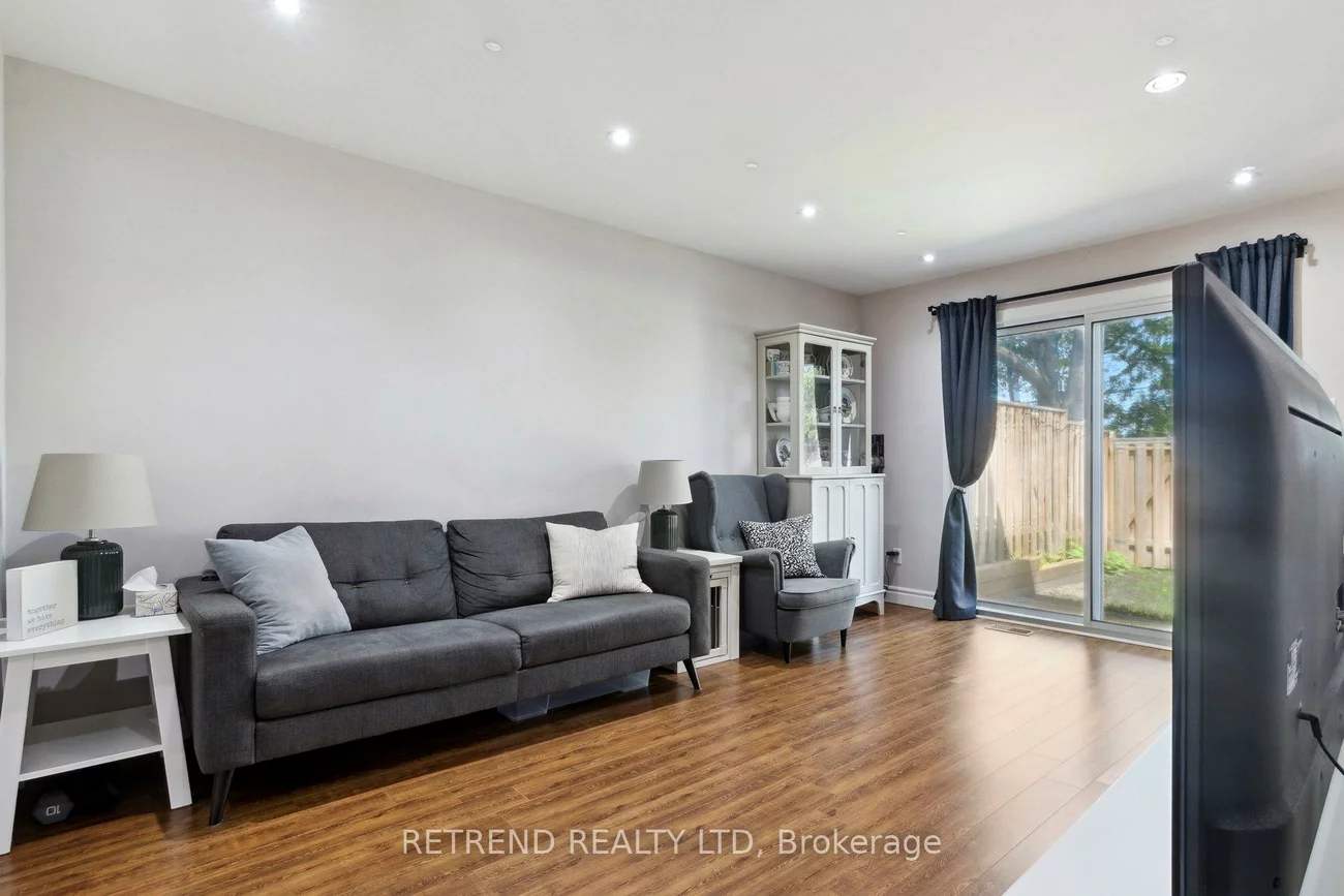 8, Niles, Aileen-Willowbrook, Markham